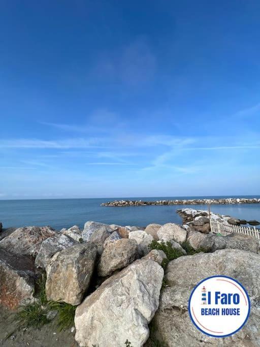 Il Faro Beach House Марина-ди-Пиза Экстерьер фото